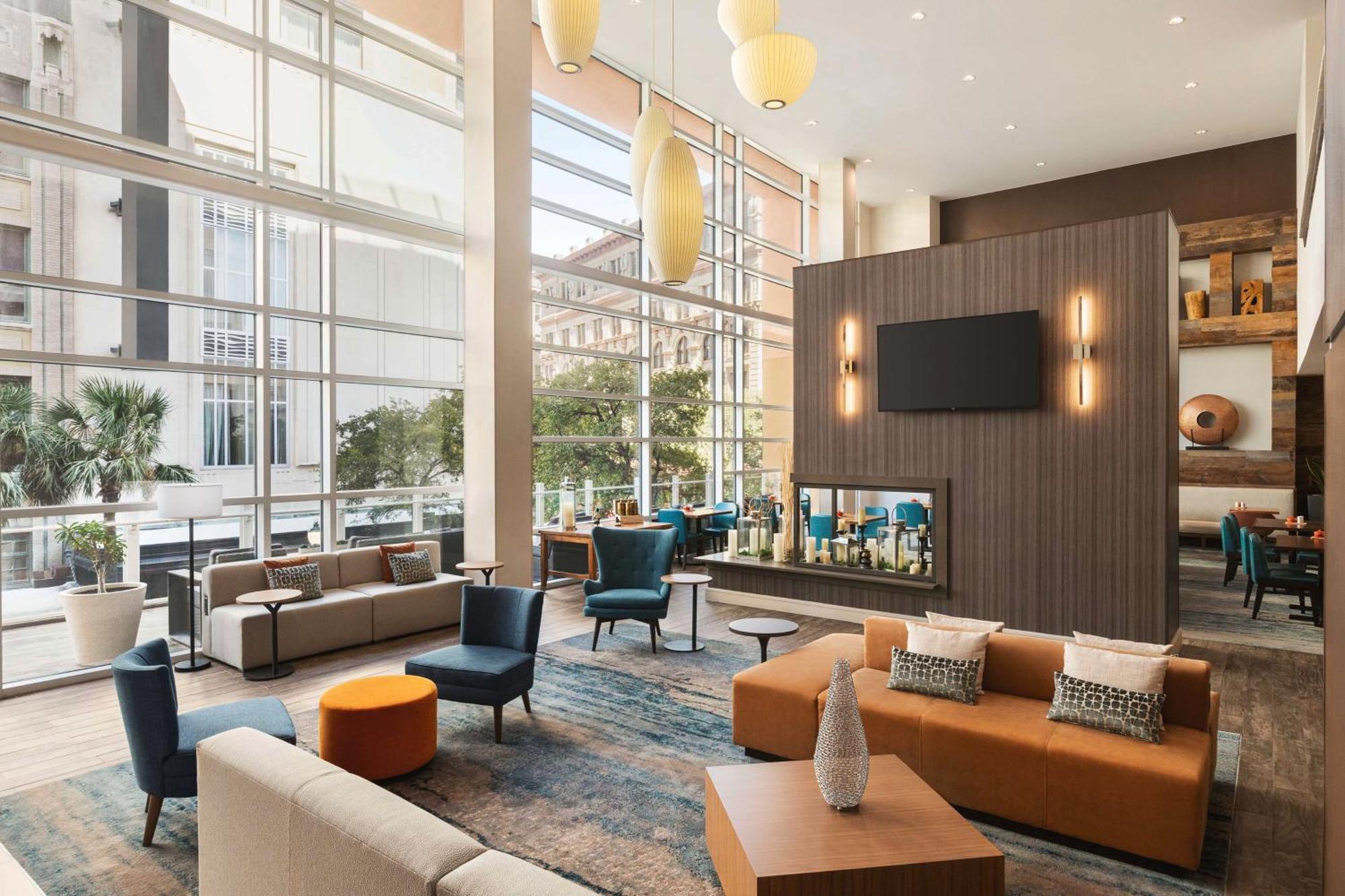 Hilton Garden Inn San Antonio Downtown Riverwalk Exterior foto